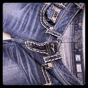 Size 24 Miss Me Bootcut Jeans!!